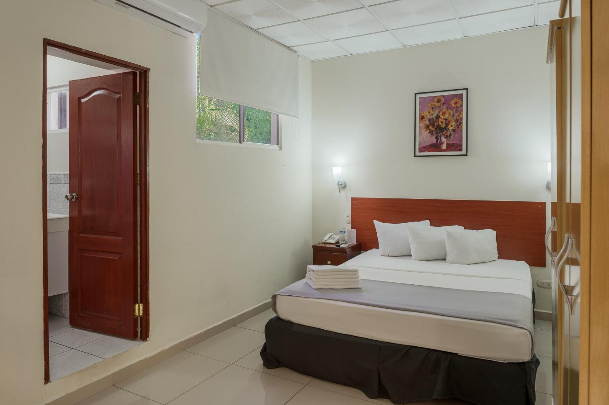 Hotel Windsor Plaza San Salvador Exterior foto